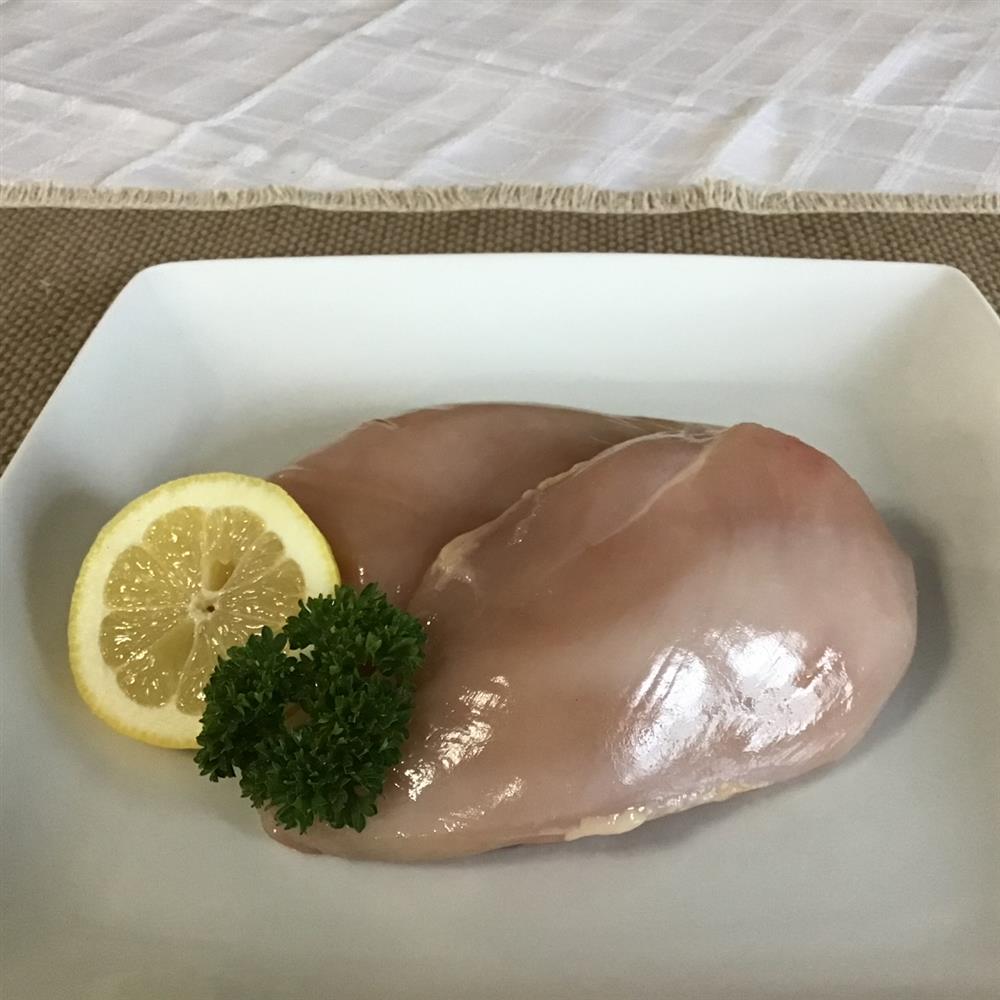 https://lfmimages.blob.core.windows.net/400952-leaf/products/producers/222e0136-d08f-4f4c-9e43-3aa1b3880928/chicken%20breasts.jpeg